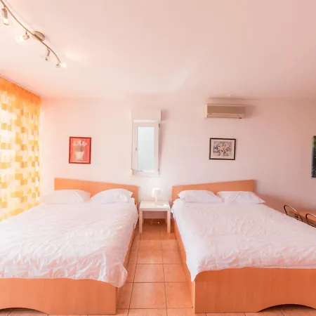 M Studio Apartman